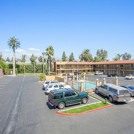 Hotel Seville - Ontario Airport/Chino Buitenkant foto