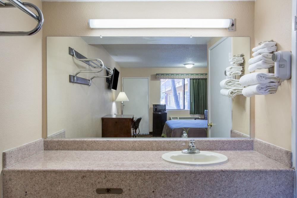 Hotel Seville - Ontario Airport/Chino Buitenkant foto