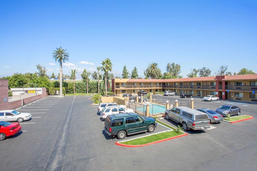 Hotel Seville - Ontario Airport/Chino Buitenkant foto